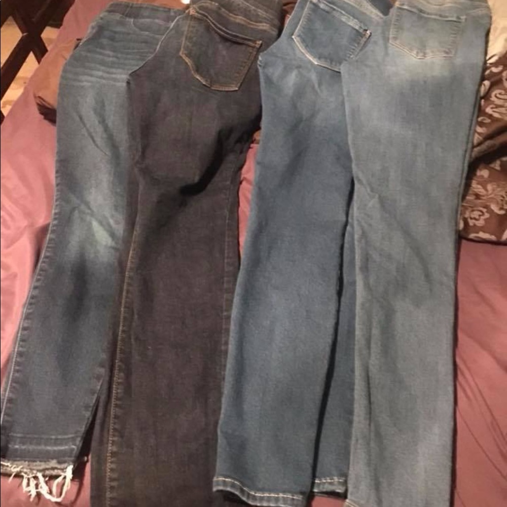4 pairs of Old Navy Rockstar jeggings